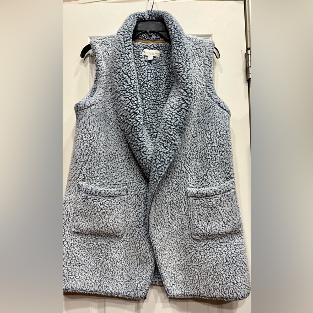 Koolaburra by UGG Frosted Two Tone Sherpa Vest With Pockets - XS